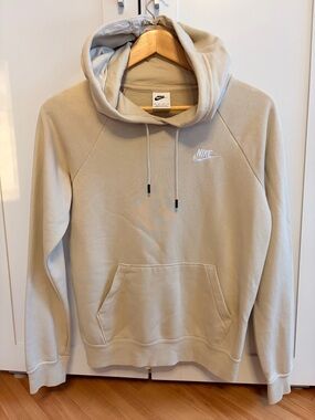Nike cream hoodie new 🌼